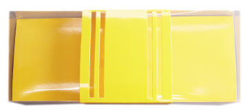 Pralinenbox mit Banderole, gelb